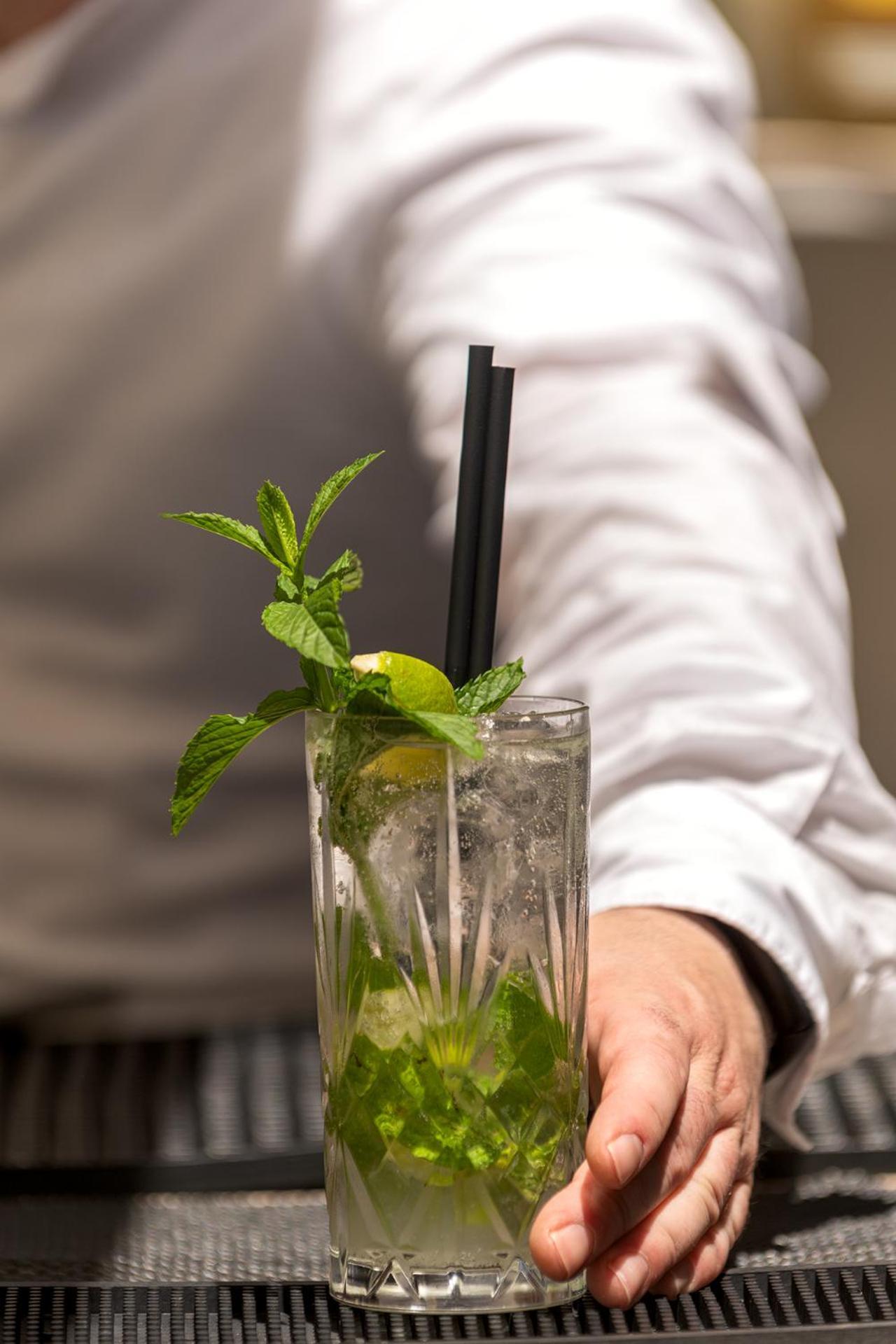 大切萨雷酒店 普佐伊杜 外观 照片